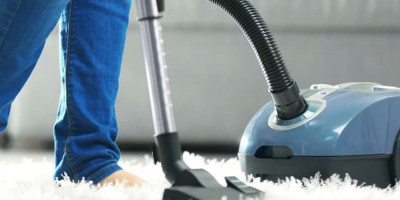 What are the Intelligent Features of Vacuums Equipped with Dust Sensors?
