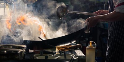 Caring for Kitchen Air with Technology: The Perfect Combination of PM2.5 Sensors and Automatic Range Hoods