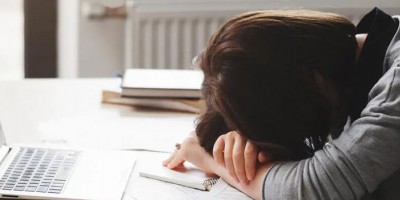 Does indoor CO2 accumulation make people sleepy?