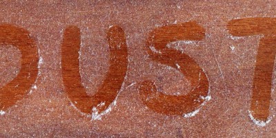 Indoor dust exceeds the limit: Should you wipe dust or vacuum first?